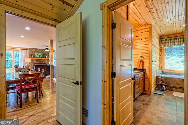 295 Tallulah View, Tallulah Falls, GA 30573