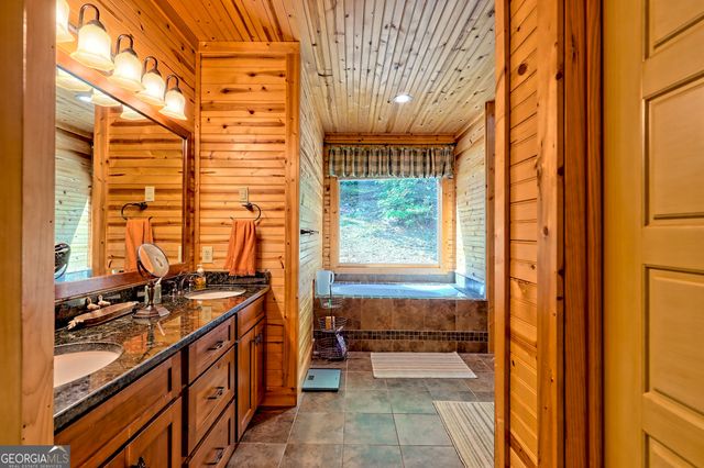 295 Tallulah View, Tallulah Falls, GA 30573