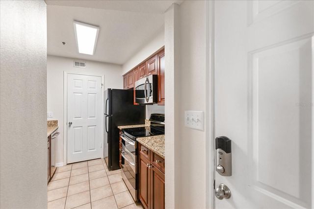 1000 W HORATIO STREET 215, Tampa, FL 33606
