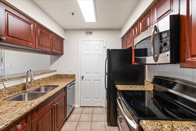 1000 W HORATIO STREET 215, Tampa, FL 33606