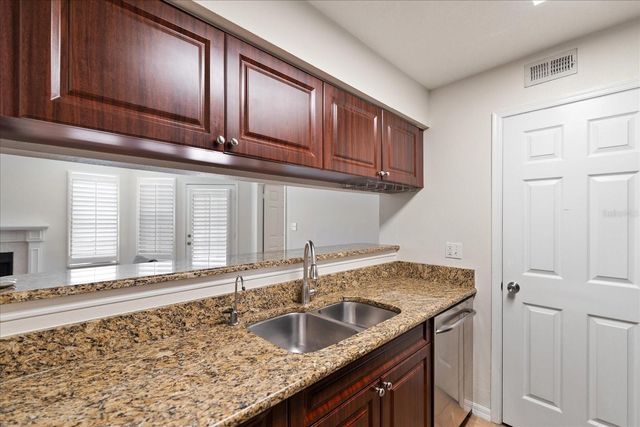 1000 W HORATIO STREET 215, Tampa, FL 33606