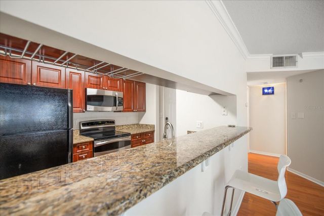 1000 W HORATIO STREET 215, Tampa, FL 33606