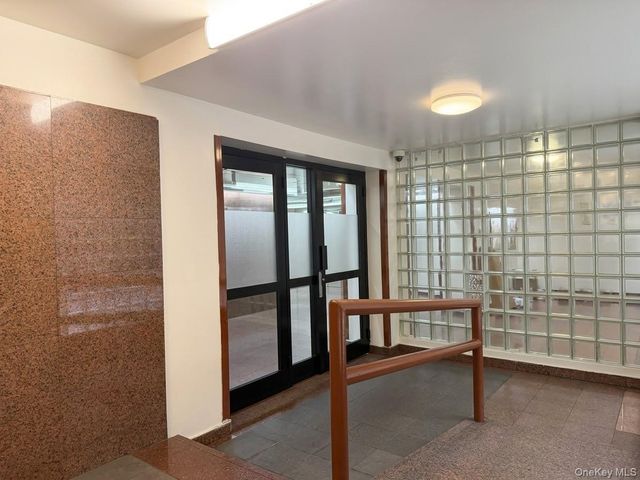 9430 60th Avenue 5D, Elmhurst, NY 11373