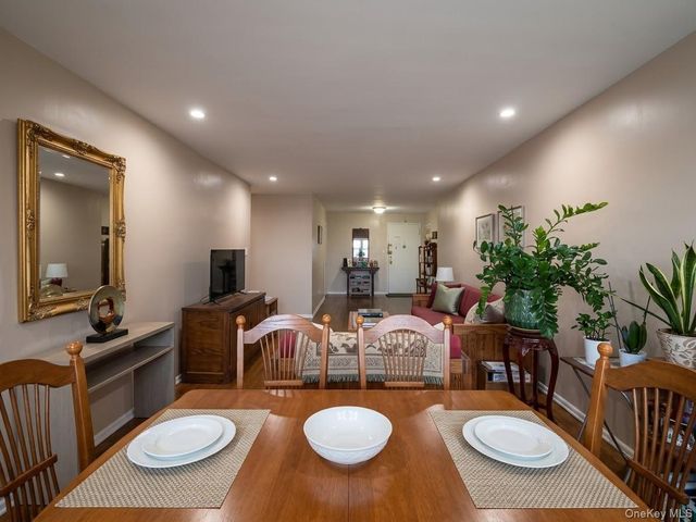 9430 60th Avenue 5D, Elmhurst, NY 11373