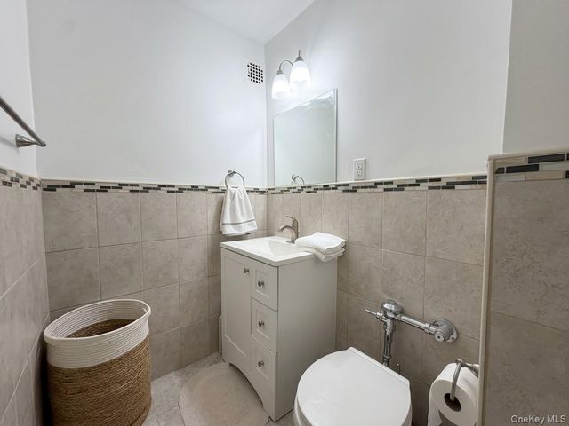 9430 60th Avenue 5D, Elmhurst, NY 11373