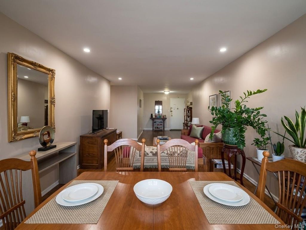 9430 60th Avenue 5D, Elmhurst, NY 11373 — photo 4