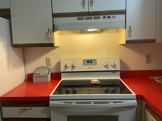 775 W Main Street APT 1, Hyannis, MA 02601