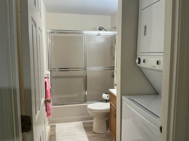775 W Main Street APT 1, Hyannis, MA 02601