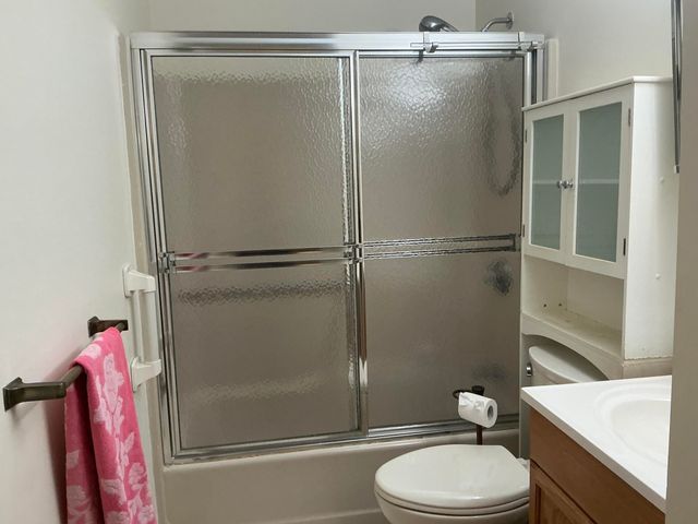 775 W Main Street APT 1, Hyannis, MA 02601