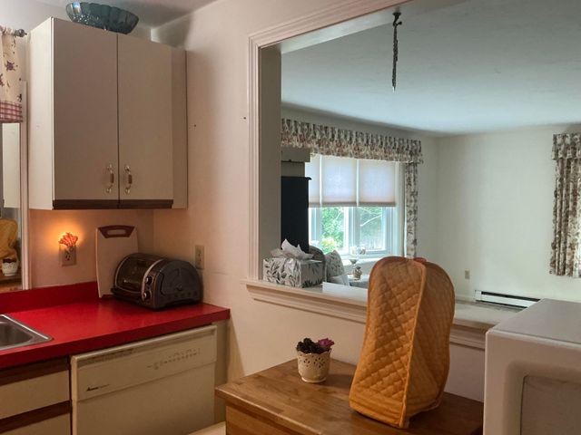 775 W Main Street APT 1, Hyannis, MA 02601