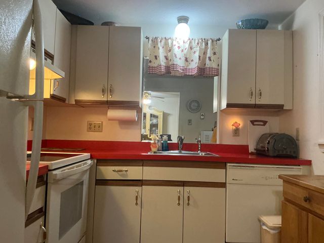 775 W Main Street APT 1, Hyannis, MA 02601