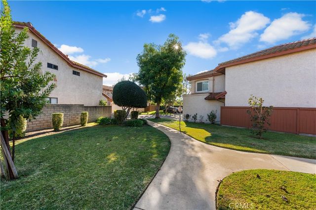 3221 Vineland 8, Baldwin Park, CA 91706