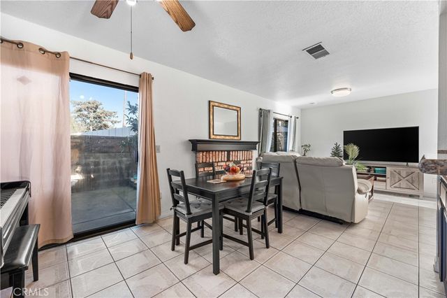 3221 Vineland 8, Baldwin Park, CA 91706