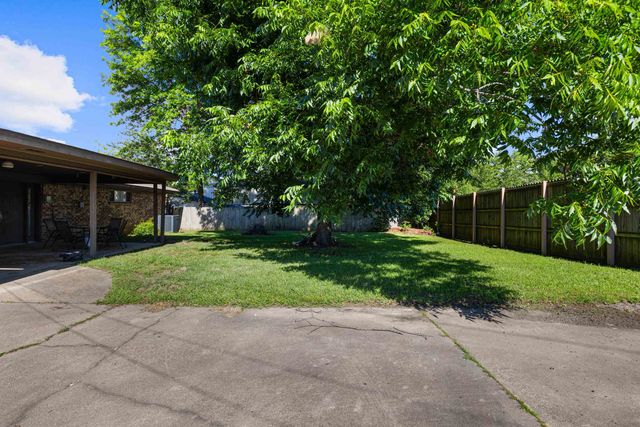 106 E Gladiola, White Oak, TX 75693