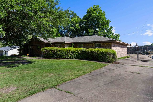 106 E Gladiola, White Oak, TX 75693
