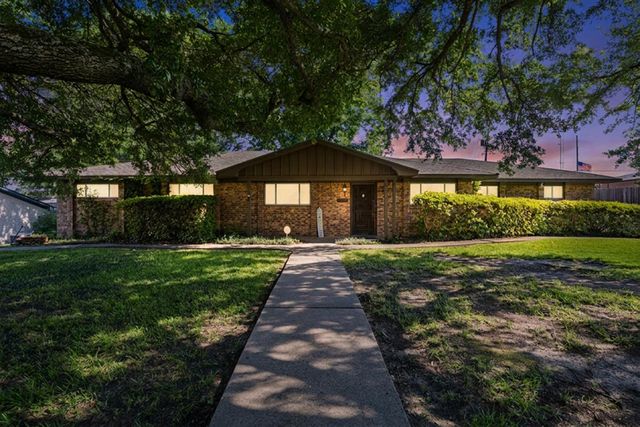 106 E Gladiola, White Oak, TX 75693