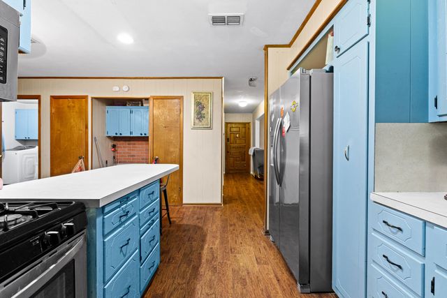 106 E Gladiola, White Oak, TX 75693