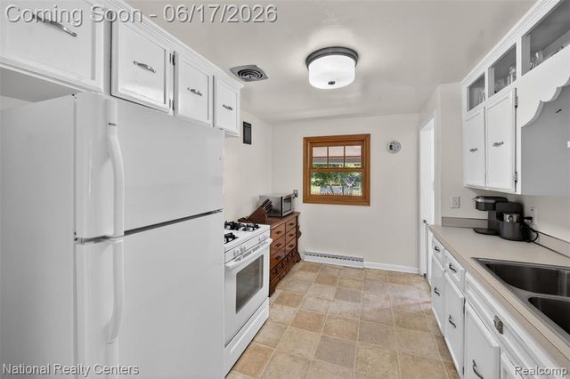 502 N Main Street, Webberville, MI 48892