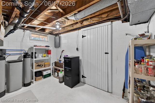 502 N Main Street, Webberville, MI 48892