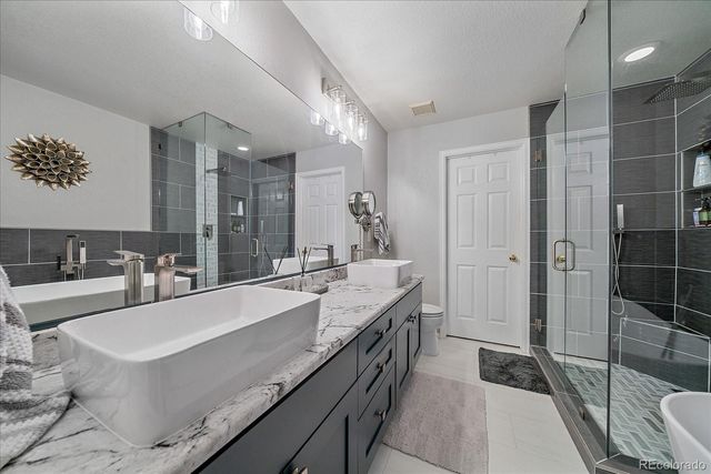 9497 Southern Hills Circle B, Lone Tree, CO 80124