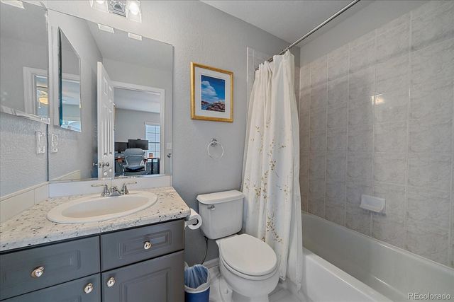 9497 Southern Hills Circle B, Lone Tree, CO 80124