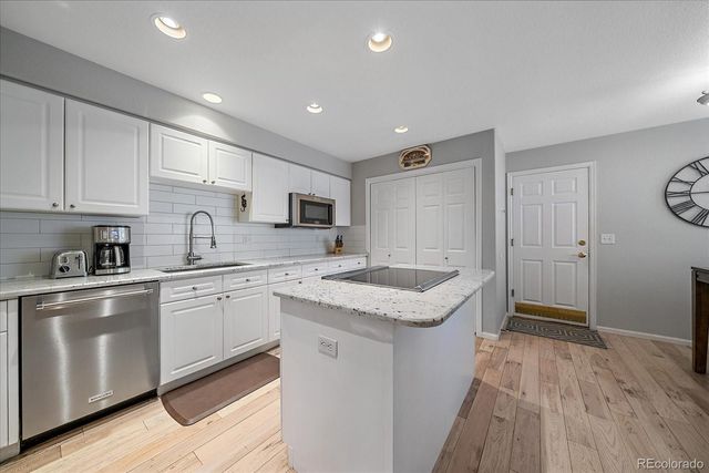 9497 Southern Hills Circle B, Lone Tree, CO 80124