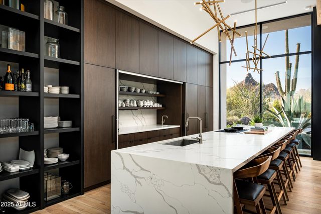 10101 E HAPPY VALLEY Road, Scottsdale, AZ 85255