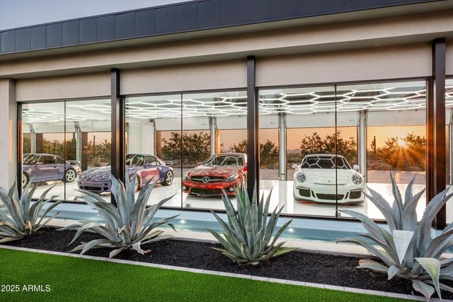 10101 E HAPPY VALLEY Road, Scottsdale, AZ 85255