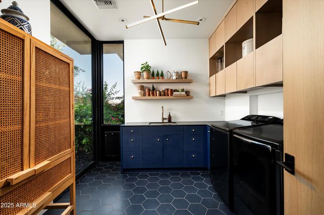 10101 E HAPPY VALLEY Road, Scottsdale, AZ 85255