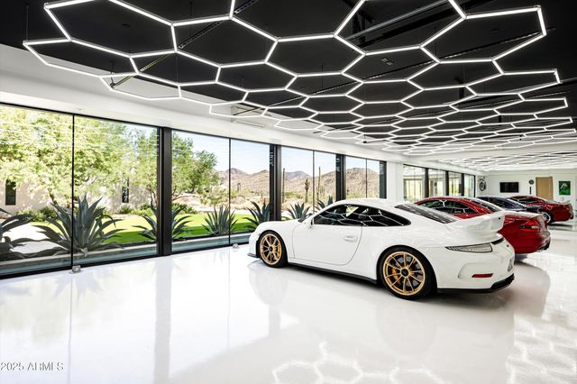 10101 E HAPPY VALLEY Road, Scottsdale, AZ 85255