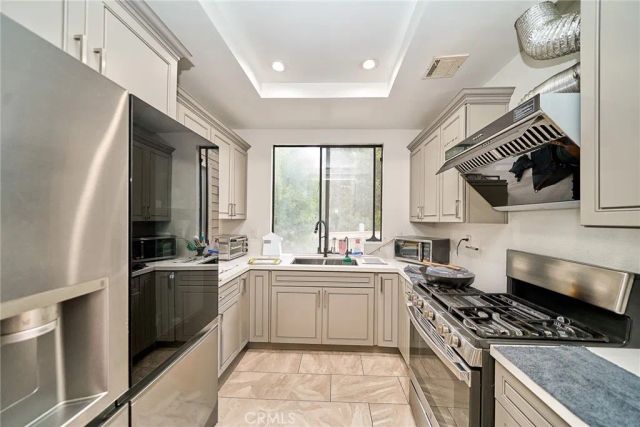 4900 N Grand 306, Covina, CA 91724