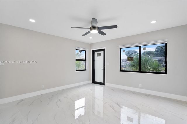 1815 N 27th Ave, Hollywood, FL 33020