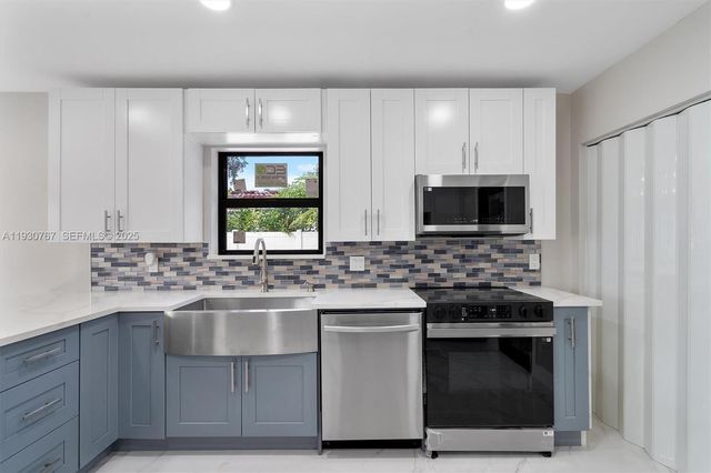 1815 N 27th Ave, Hollywood, FL 33020