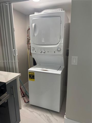 1815 N 27th Ave, Hollywood, FL 33020