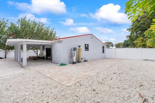 1815 N 27th Ave, Hollywood, FL 33020