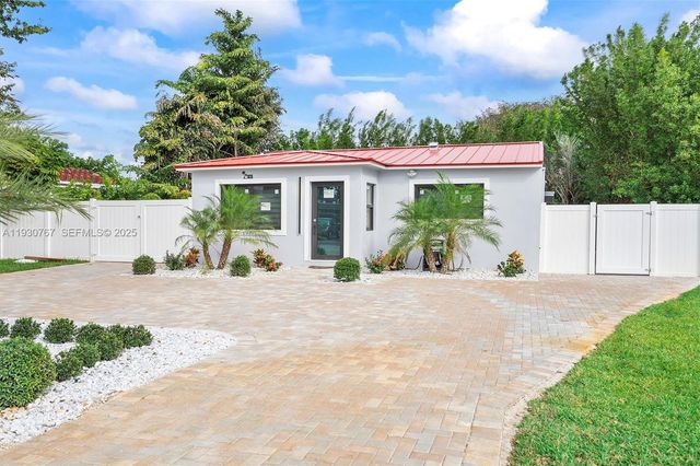 1815 N 27th Ave, Hollywood, FL 33020