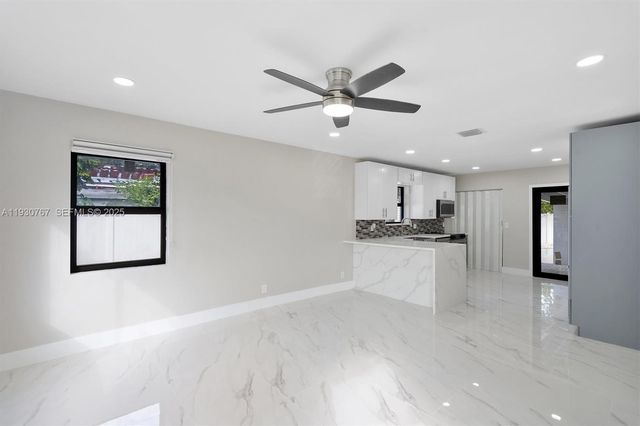 1815 N 27th Ave, Hollywood, FL 33020