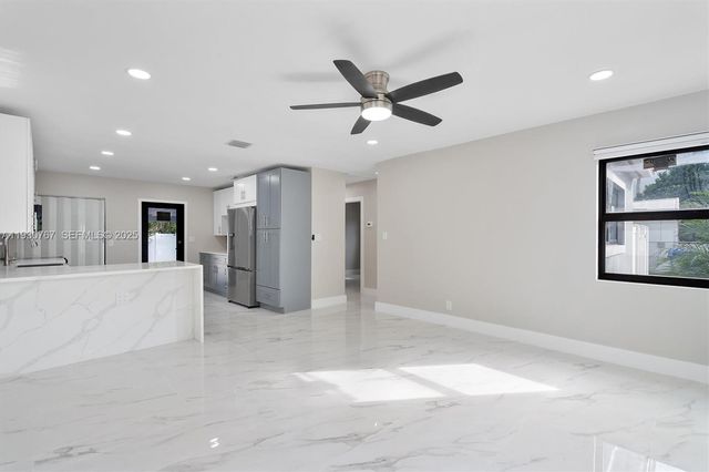 1815 N 27th Ave, Hollywood, FL 33020