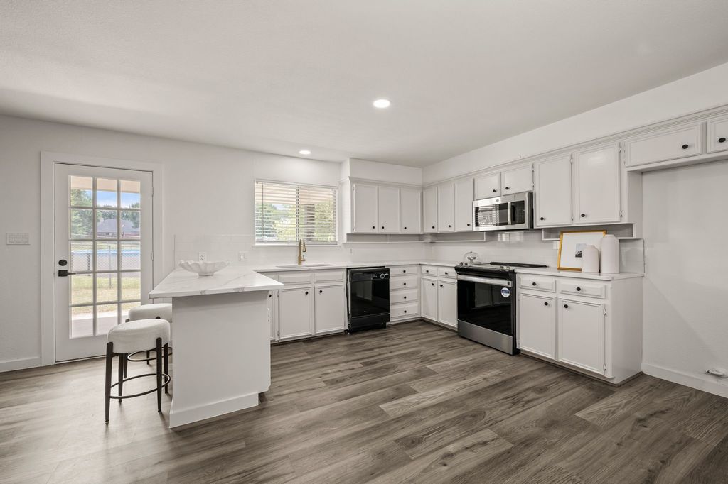 103 Park Trail Place, Joshua, TX 76058 — photo 5