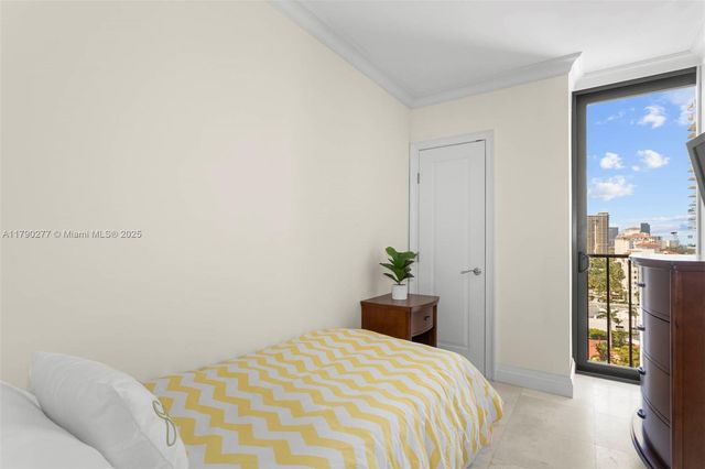 19667 Turnberry Way 14E, Aventura, FL 33180