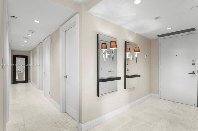 19667 Turnberry Way 14E, Aventura, FL 33180