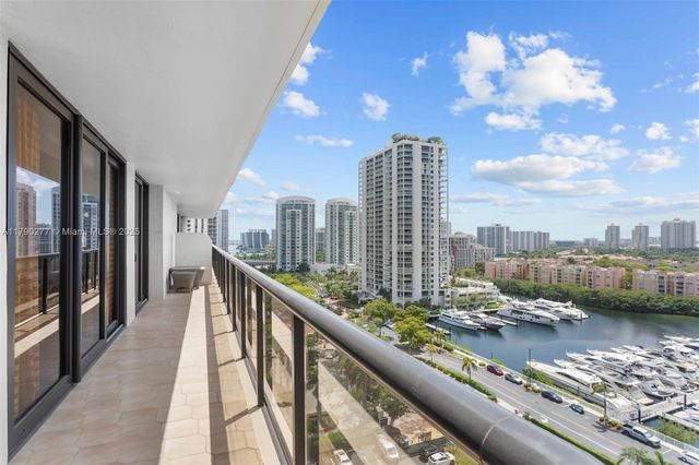 19667 Turnberry Way 14E, Aventura, FL 33180