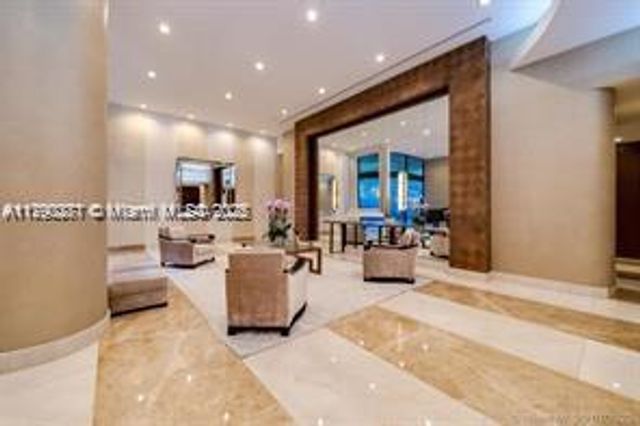 19667 Turnberry Way 14E, Aventura, FL 33180