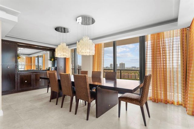 19667 Turnberry Way 14E, Aventura, FL 33180