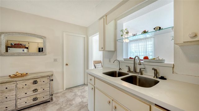 256 EIDER ROAD, Venice, FL 34293