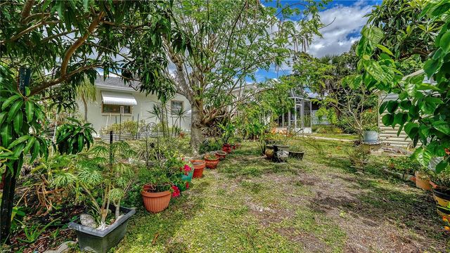 256 EIDER ROAD, Venice, FL 34293