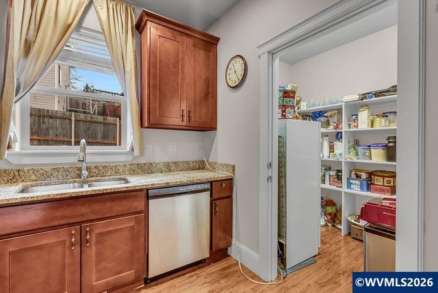 2652 Hoo Doo Dr NW, Salem, OR 97304