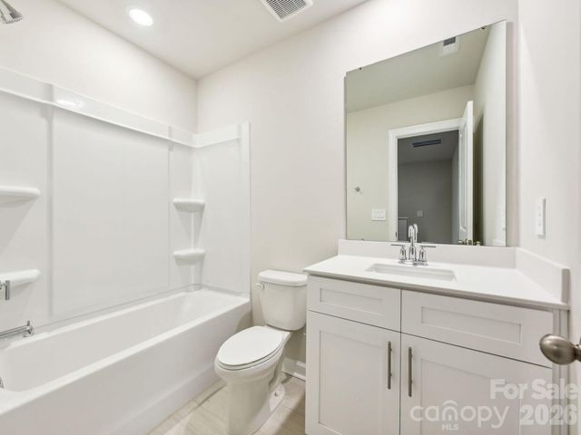 9016 Foggy Brook Loop, Charlotte, NC 28216