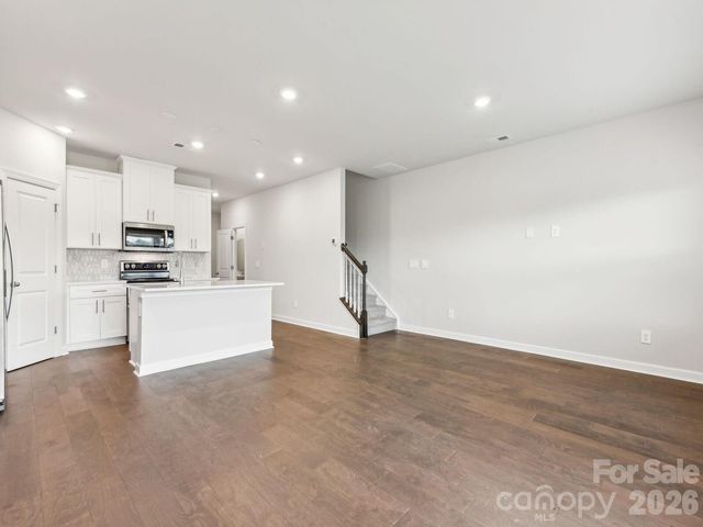 9016 Foggy Brook Loop, Charlotte, NC 28216