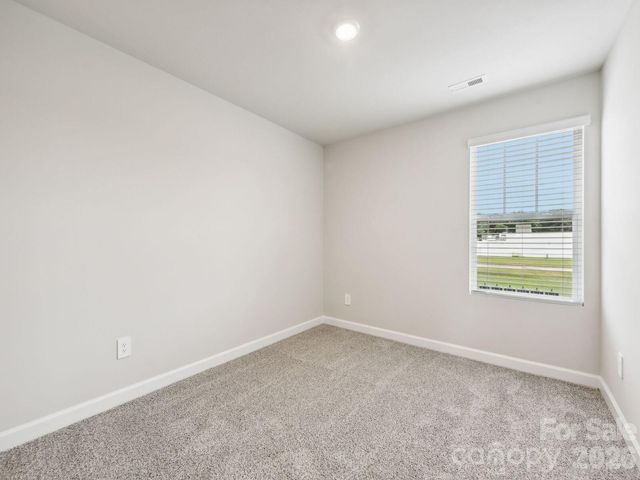 9016 Foggy Brook Loop, Charlotte, NC 28216